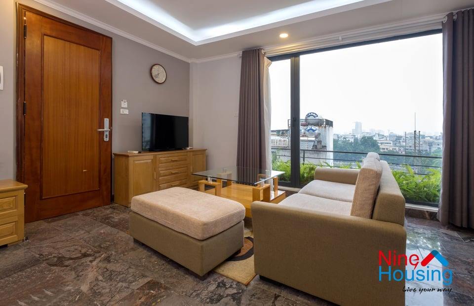 Bán khách sạn 10 tầng Kim Mã, Ba Đình, cho thuê 5700$/th, 101m2, 24 tỷ 500 thương lượng 10503057