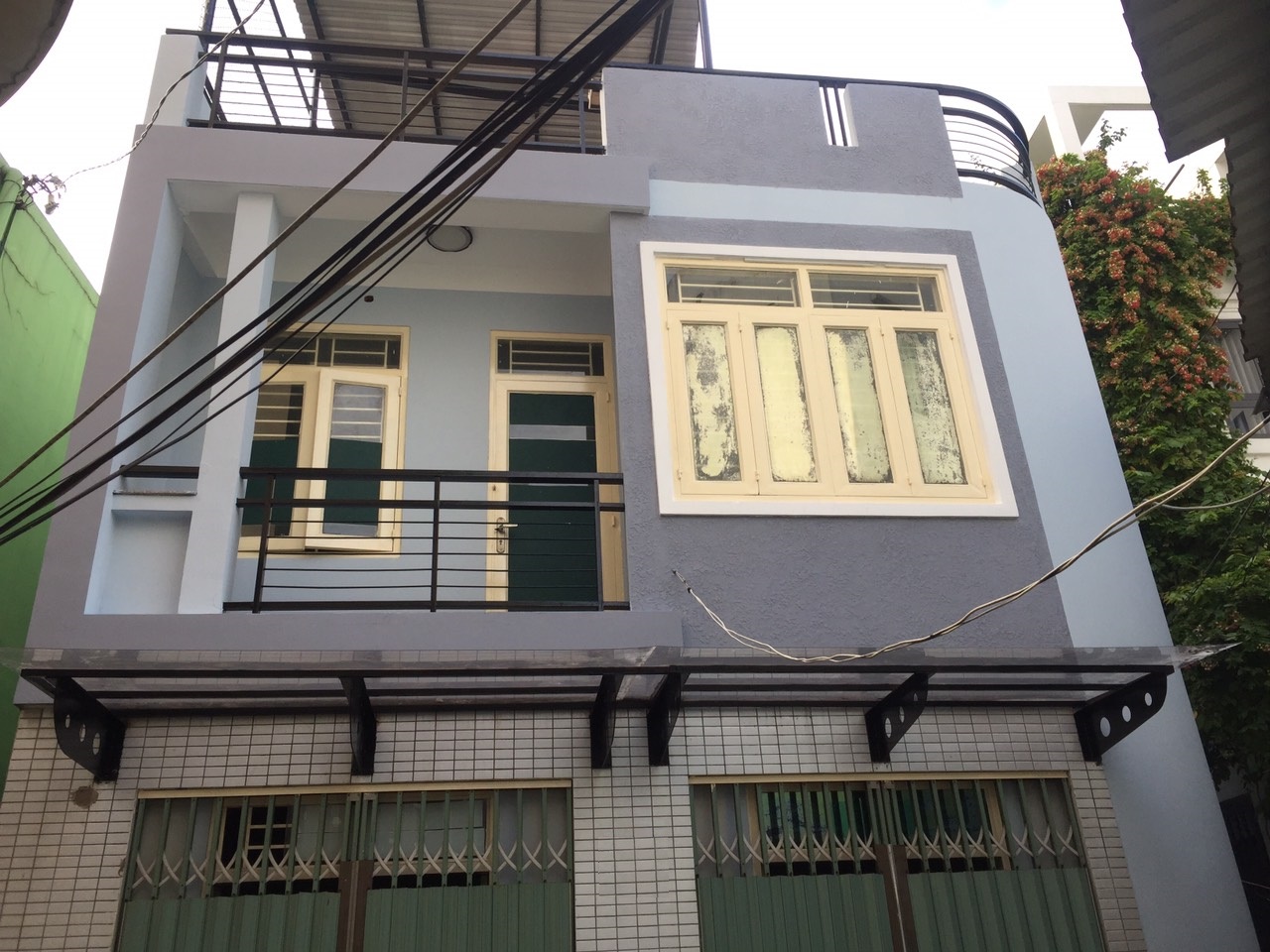 Nhà xinh rẻ 6.5 x 7.2m nở hậu 8m trệt 2 lầu trung tâm Q1 Thành phố Sài Gòn. 10562675