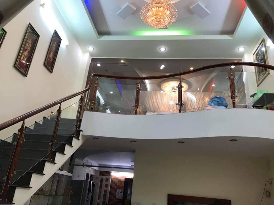 Bán nhà nguyễn Thị Minh Khai, 4 tầng, mới đẹp,giá thương lượng. 10599282