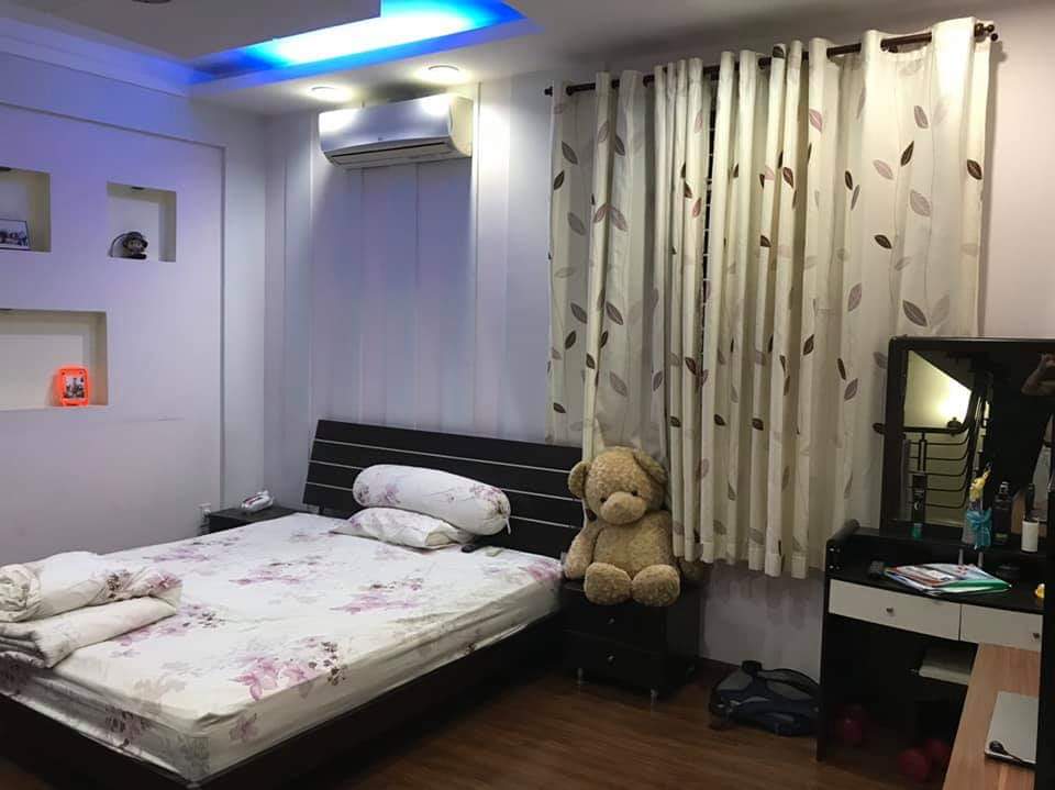 Bán nhà nguyễn Thị Minh Khai, 4 tầng, mới đẹp,giá thương lượng. 10599282