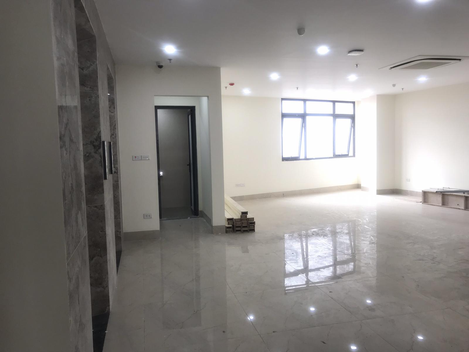 Cho thuê văn phòng 50m2 - 150m2 mặt phố Nguyễn Văn Huyên, Cầu Giấy, HN. Lh: 0866 613 628.
 10621642