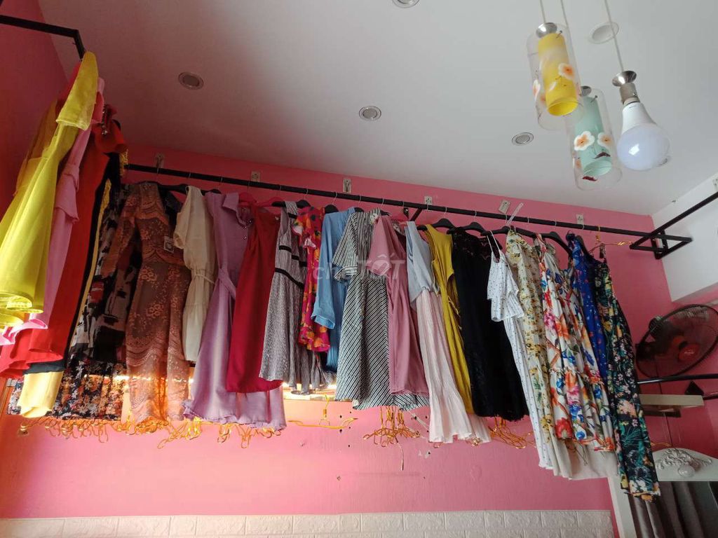 Sang nhượng cửa hàng quần áo thời trang mặt phố số 82 Nguyễn Sơn, Quận Long Biên, Hà Nội 10703118