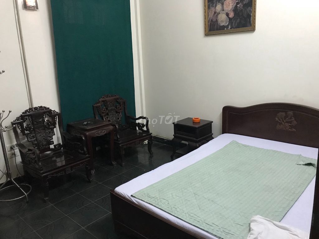 Cần tiền bán gấp nhà nghỉ đường Nguyễn Văn Cừ, Phường Bồ Đề, Quận Long Biên, Hà Nội 10749207