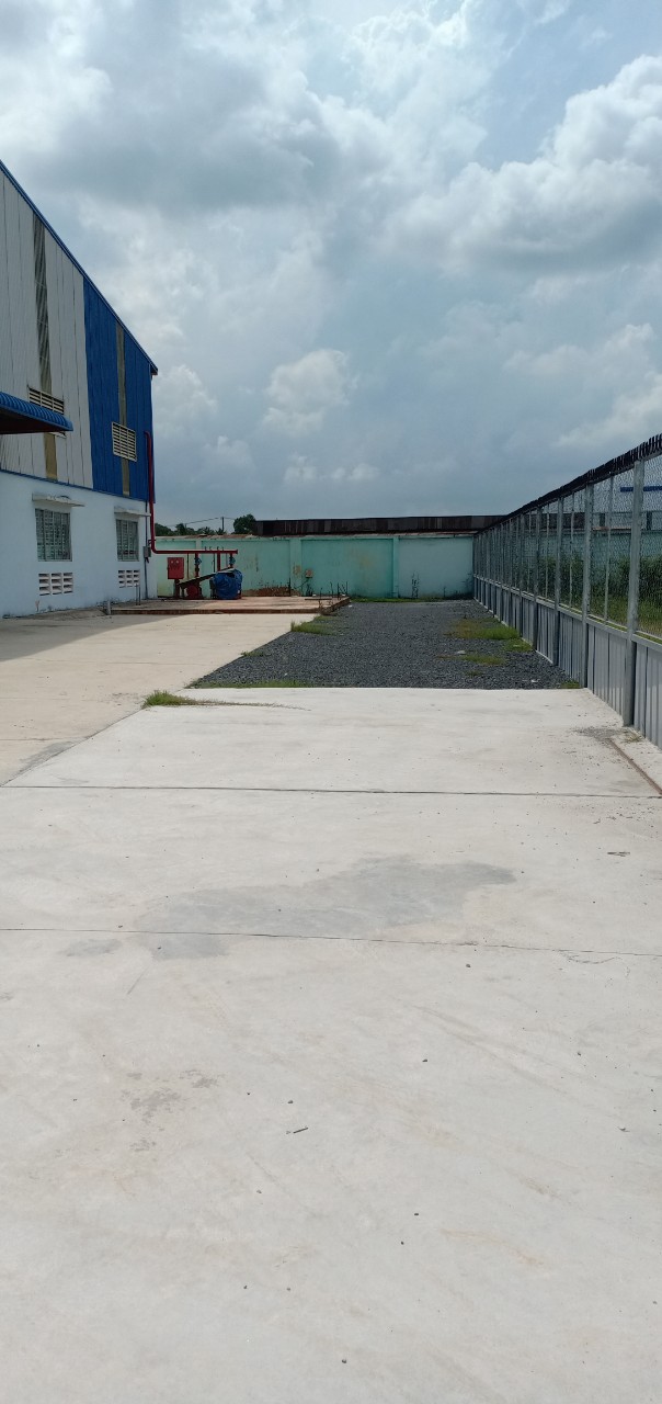 CHO THUÊ XƯỞNG MỚI DT 4000M2. 40M X 100M. MẶT TRẦN VĂN GIÀU, ĐỨC HÒA, LONG AN. LHCC: 0906380359 10773780