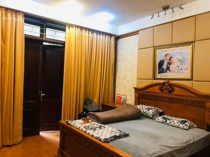 Bán nhà 5 tầng đẹp phố Trần Quốc Hoàn, xe 7 chỗ vào nhà 10793462