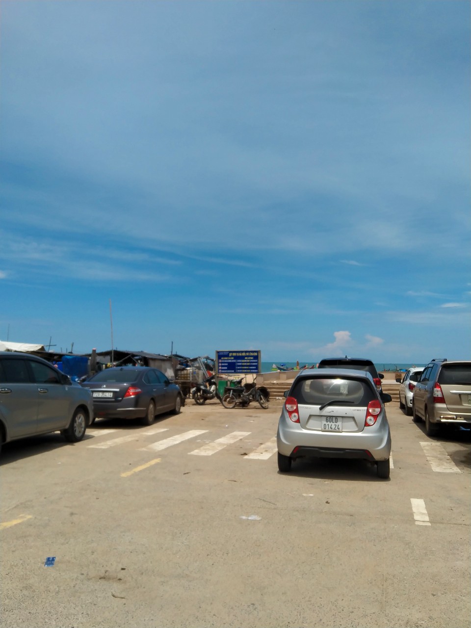 CẦN TIỀN BÁN LÔ ĐẤT THỔ 300M2 CÓ 100M THỔ CƯ( CÓ SẴN 1 CĂN NHÀ CẤP 4). 10818465