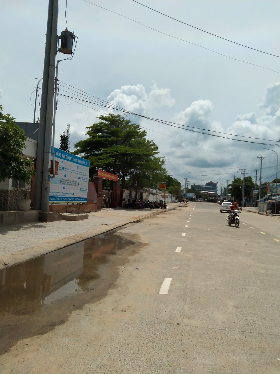 CẦN TIỀN BÁN LÔ ĐẤT THỔ 300M2 CÓ 100M THỔ CƯ( CÓ SẴN 1 CĂN NHÀ CẤP 4). 10818465