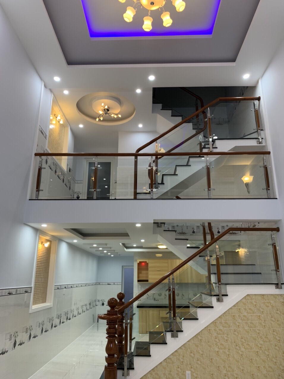 CHÍNH CHỦ CẦN BÁN CĂN BIỆT THỰ MINI SIÊU ĐẸP TẠI MẶT TIỀN ĐƯỜNG DX 102 - KẾ BÊN KARAOKE YUMI 10820307