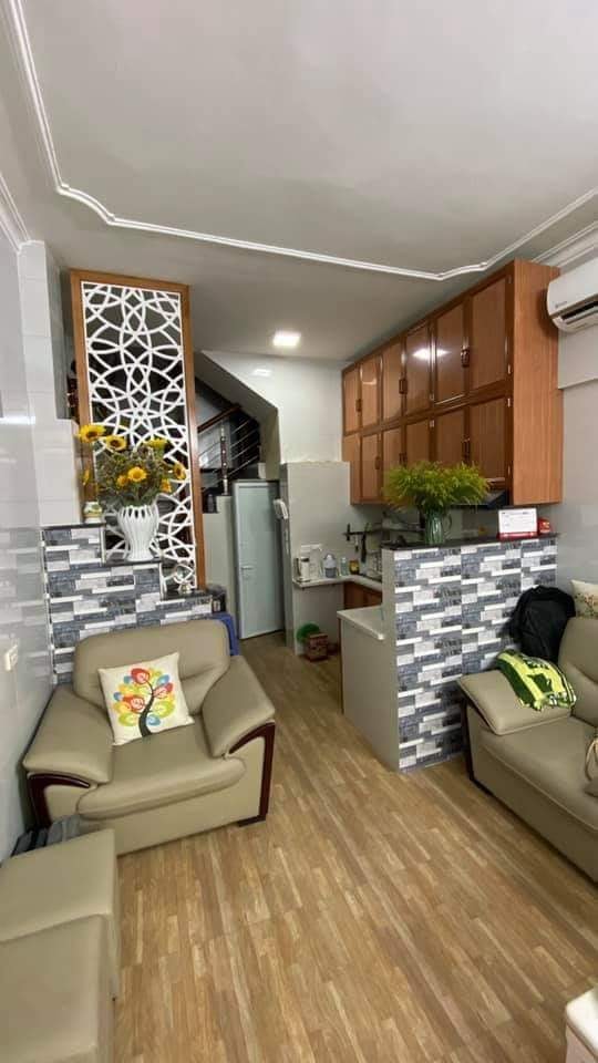 Bán nhà 5 tầng đẹp phố Tôn Thất Tùng, giá 4.35 tỷ 10823247