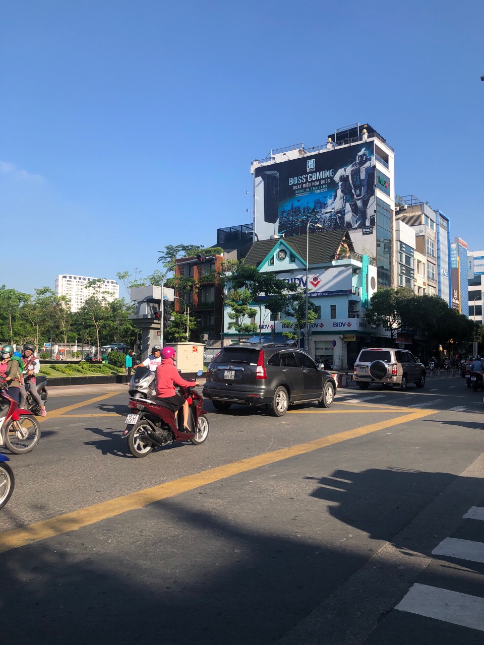 CẦN BÁN NHÀ ĐẤT KHU VỰC QUẬN 1 10833229