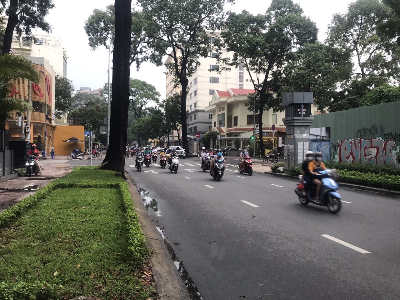 CẦN BÁN NHÀ ĐẤT KHU VỰC QUẬN 1 10833229