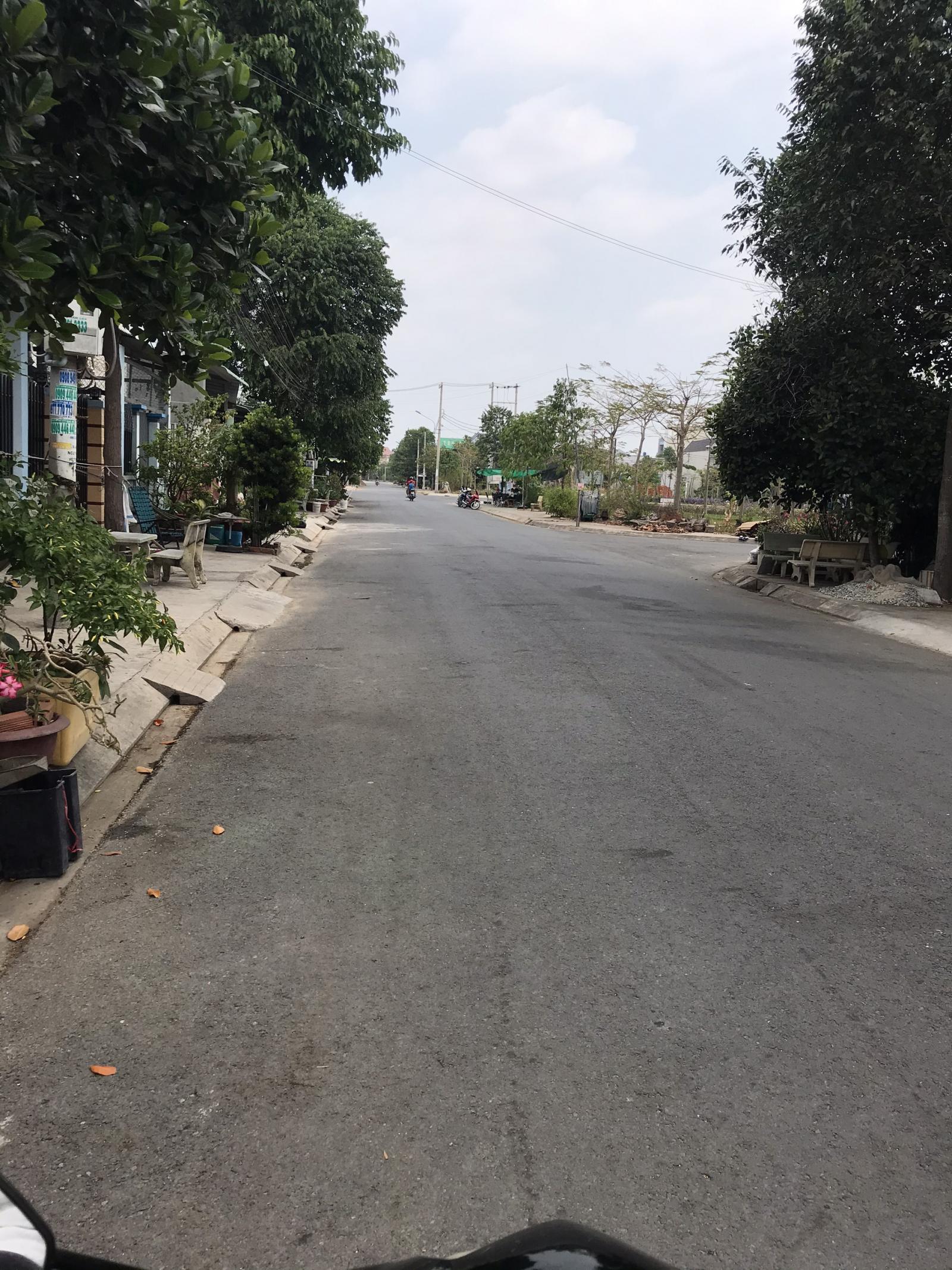 Đất ở khu dân cư Tân Kim, MT Quốc Lộ 50. Nhận sổ hồng ngay. LH: 0909.871.614
 10854088