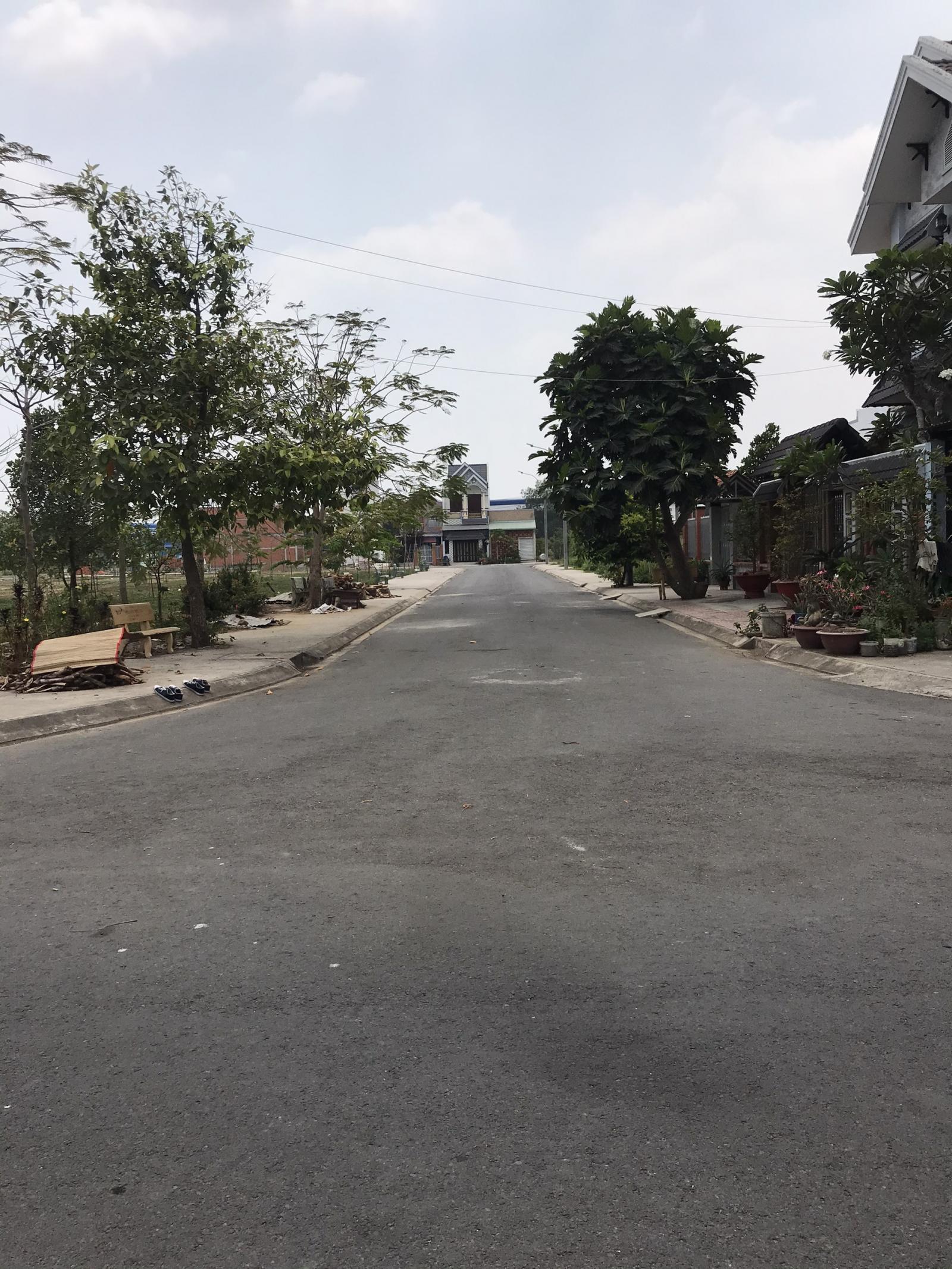 Đất ở khu dân cư Tân Kim, MT Quốc Lộ 50. Nhận sổ hồng ngay. LH: 0909.871.614
 10854088