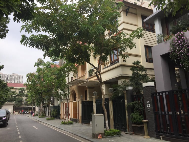 Bán nhà mặt ngõ 117 Thái Hà 100m2 xây 4,5 tầng ngõ 2 ô tô tránh cách phố Thái Hà 0m tiện KDoanh. LH 0904222012

 10912520