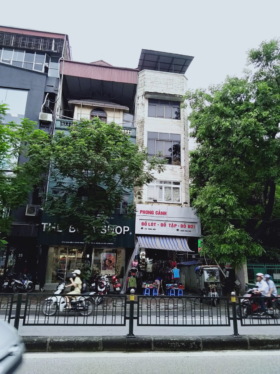 Bán nhà mặt phố Chùa Bộc, kinh doanh sầm uất, 107m x 5 tầng 10937770