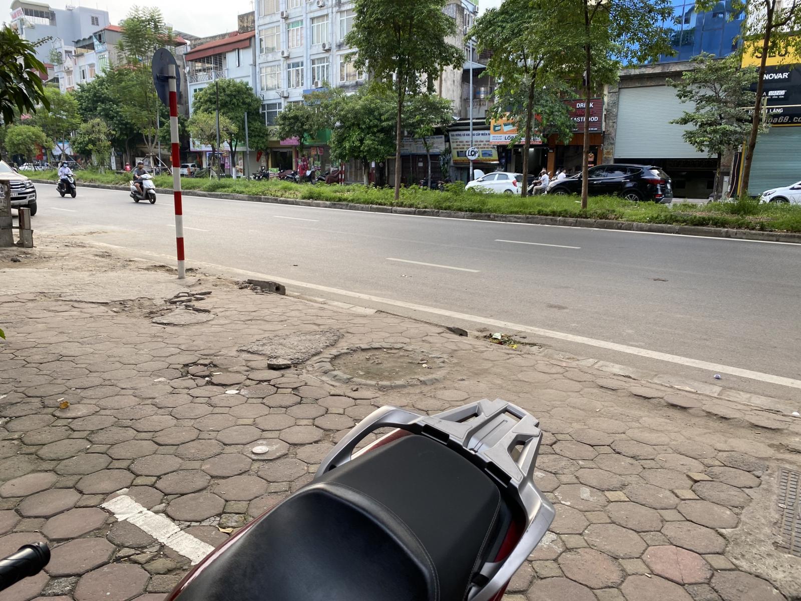 Cho thuê nhà mặt phố 169 Yên Lãng, Đống Đa, Hà Nội 10971855