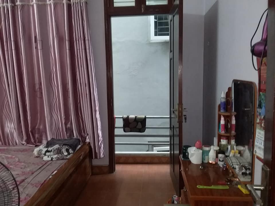 Cần Bán nhà ngõ 42 phố Sài Đồng, Long Biên. 40m2,4 tầng ,2,9 tỷ. Ô tô đỗ cổng, gần hồ. Liên hệ 0979591183. 10978559