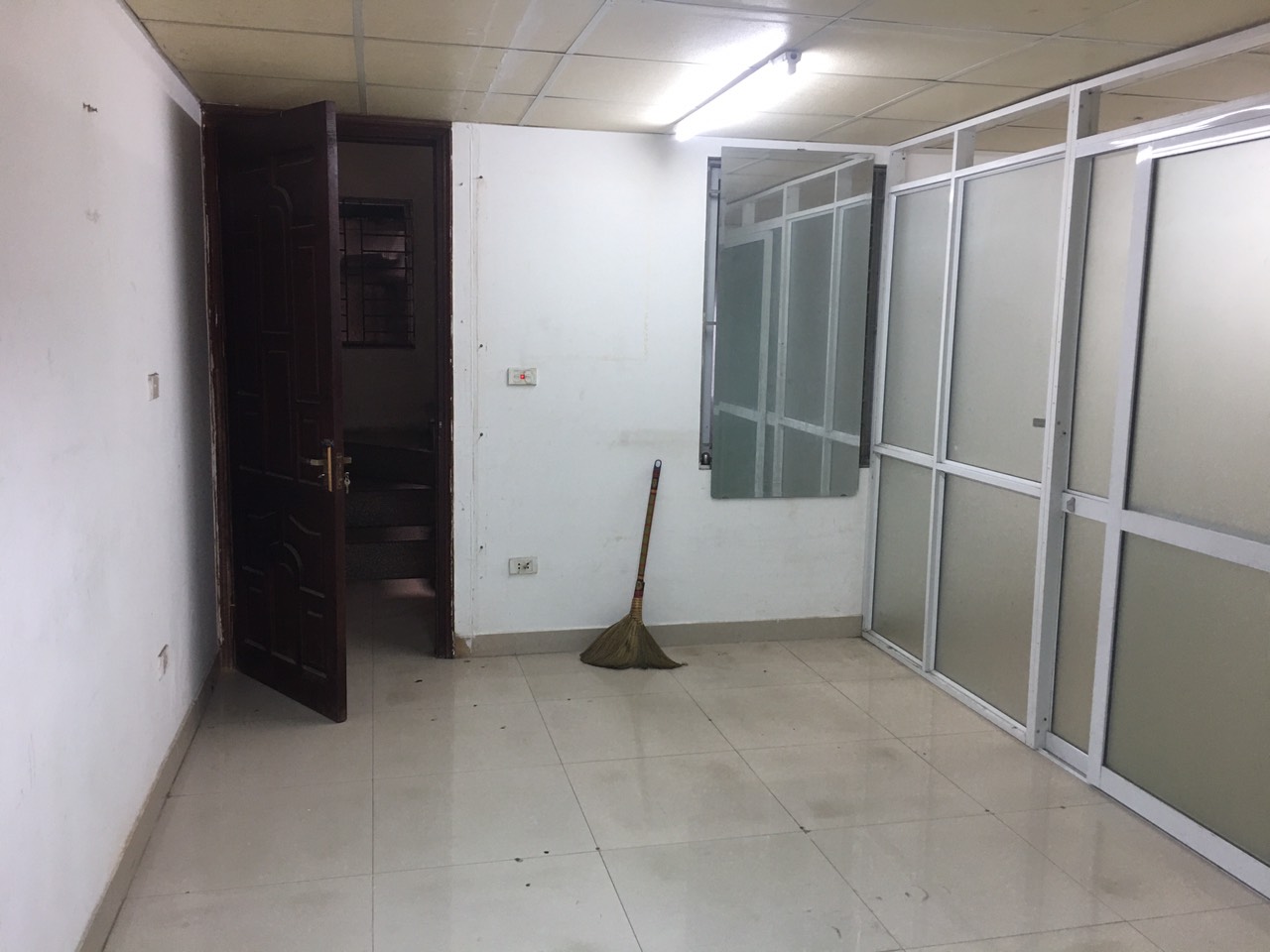 Cho thuê tầng 2 làm văn phòng số 46 Mễ Trì Thượng, Nam Từ Liêm, Hà Nội.( cách Đại Lộ Thăng Long 11041430