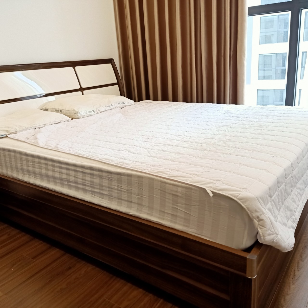 Cần bán căn hộ full nội thất 2 ngủ, 66m2 Chung cư Vinhomes Westpoint,  Giá: 3.4 tỷ, LH: 0967839010
 11074761