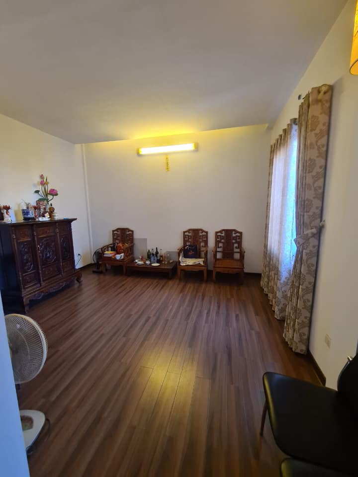 Nhà đẹp lô góc Nguyễn Văn Cừ-Long Biên,39m x 5 tầng,MT 5m, 3.5 tỷ

 11086236