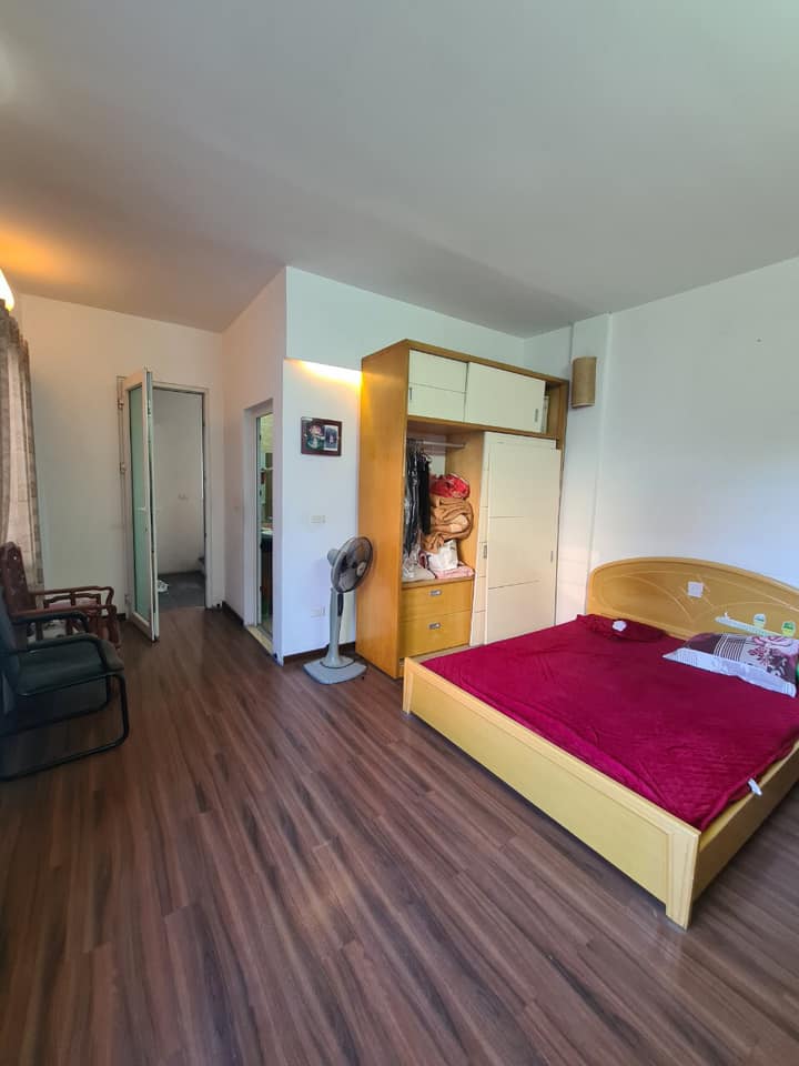 Nhà đẹp lô góc Nguyễn Văn Cừ-Long Biên,39m x 5 tầng,MT 5m, 3.5 tỷ

 11086236