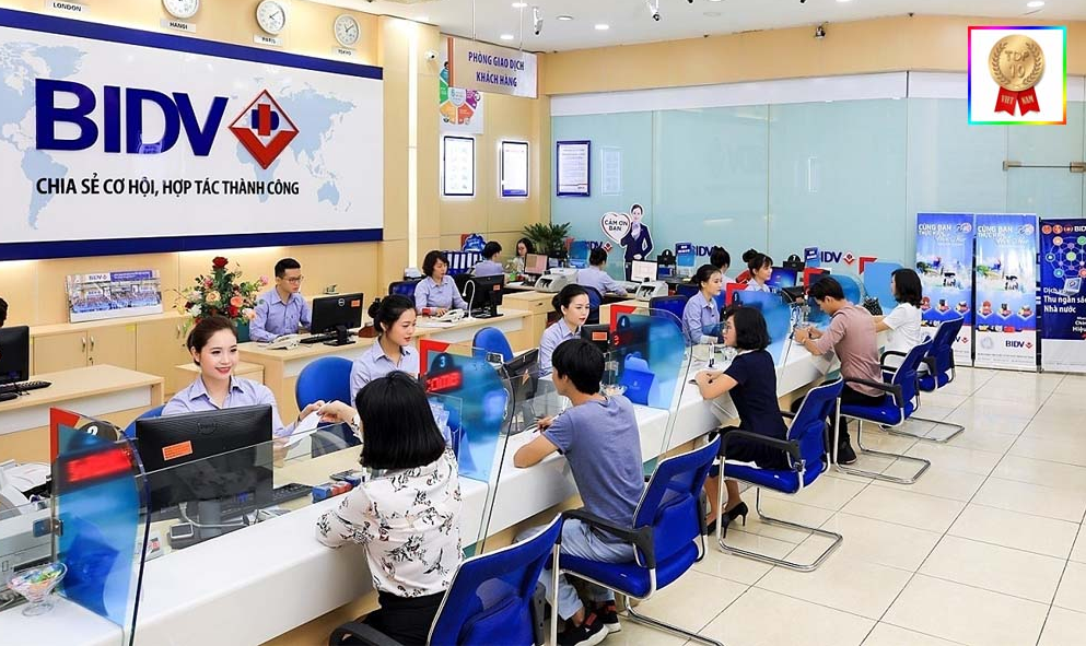 BÁN NHÀ MẶT PHỐ QUẬN THANH XUÂN, LÔ GÓC, NGÂN HÀNG THUÊ, 90M, MT5M, 21.5 TỶ LH 0865081886 11102325