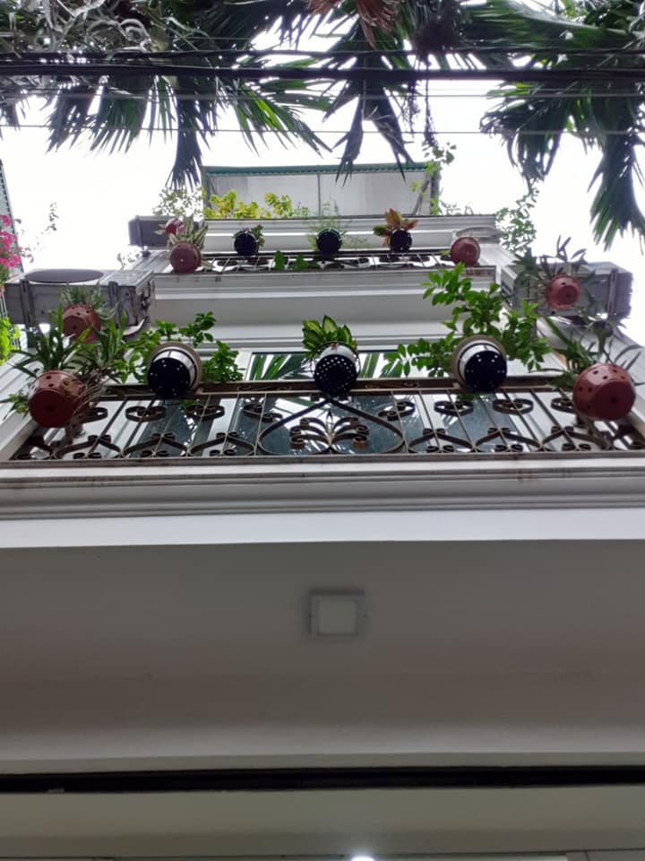 Nhỉnh 3 tỷ có nhà siêu đẹp Ngọc Thụy- Long Biên 41m x 4 tầng, full nội thất

 11106108