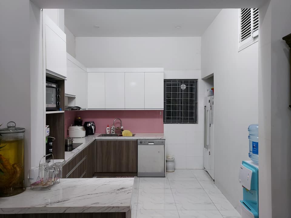 Nhà to tiền nhỏ Ngọc Lâm-Long Biên 73m x 4 tầng, 4.9 tỷ


 11111098