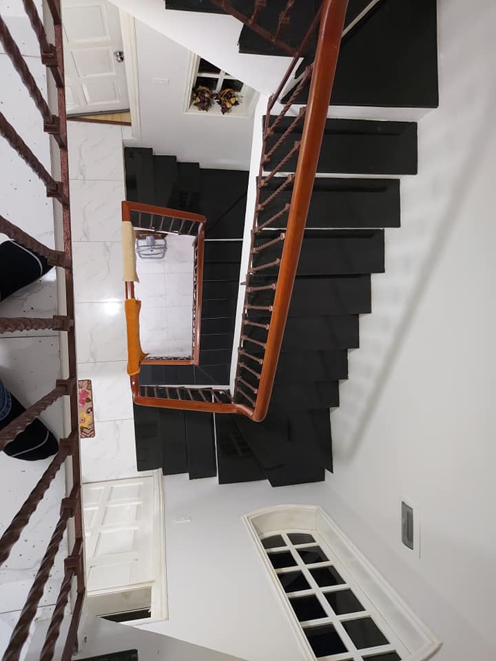 Nhà to tiền nhỏ Ngọc Lâm-Long Biên 73m x 4 tầng, 4.9 tỷ


 11111098