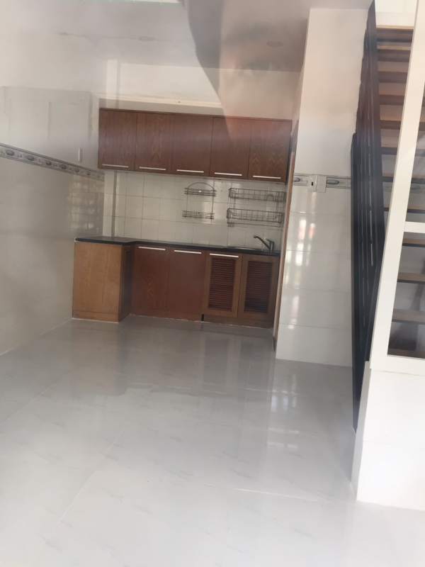 Bán gấp nhà hẻm Nguyễn Xí, 80m2,5.5 tỷ, 2 tầng 0907737012 11123574