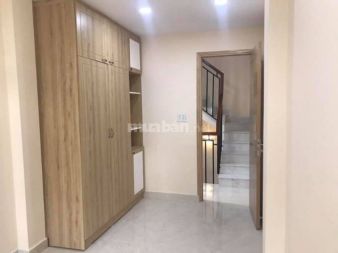 Bán gấp nhà hẻm Nguyễn Xí, 80m2,5.5 tỷ, 2 tầng 0907737012 11123574