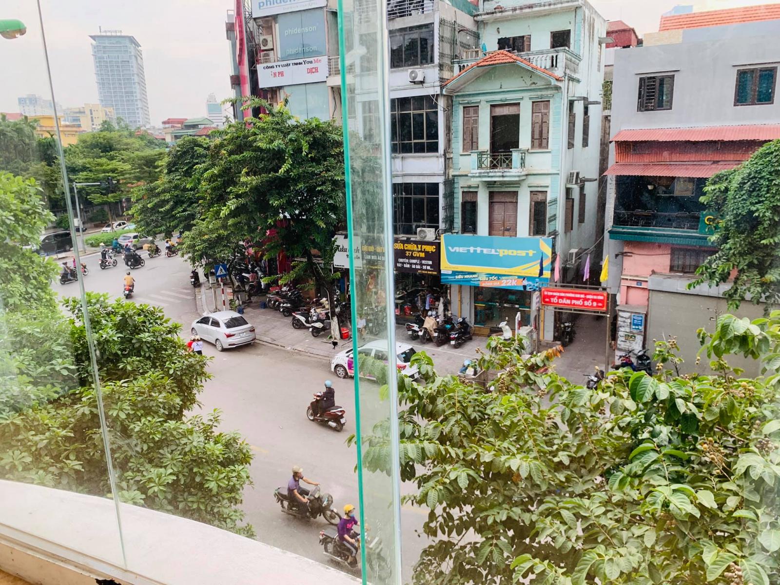 Bán nhà mặt phố Giang Văn Minh, 30m, mặt tiền 4,2m, giá 13,3 tỷ. 11157706