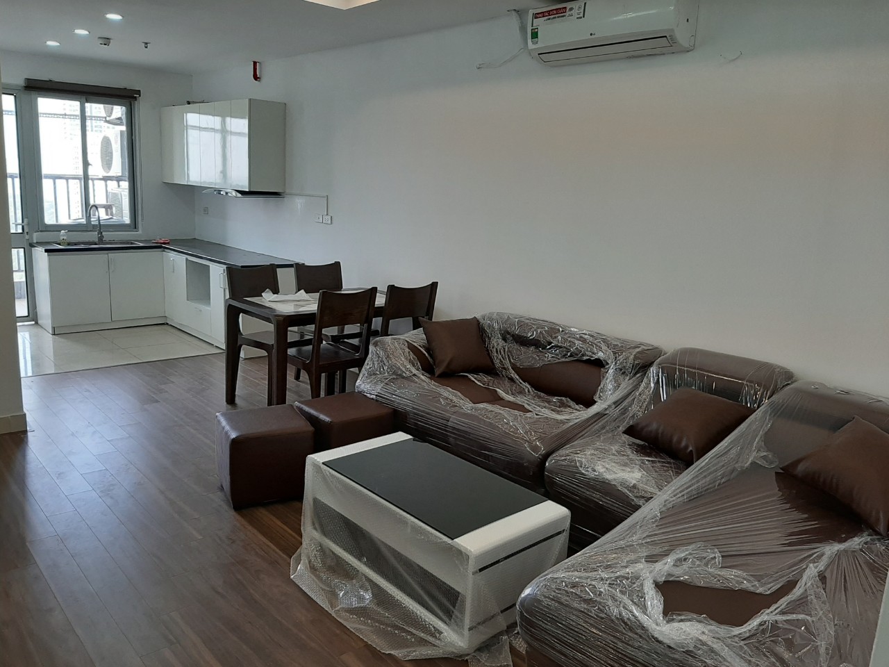 Cho thuê chung cư C37 Bắc Hà, 2 PN đủ đồ 9tr/tháng LH: 0915651569 11164590