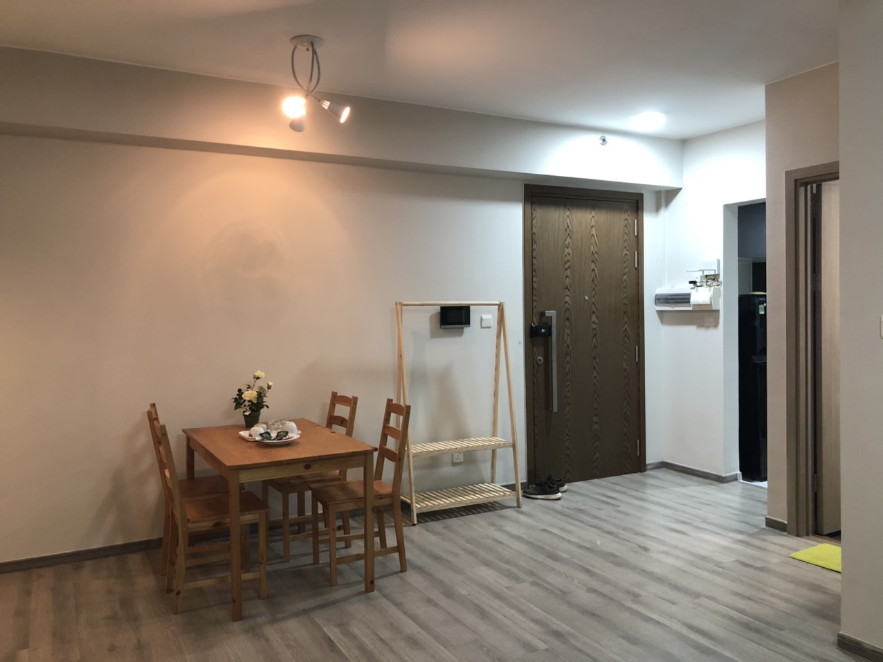 Cho thuê chung cư Season Avenua Mỗ Lao 2 phòng ngủ đủ đồ giá cho thuê 9tr/tháng LH: 091561569 11164655