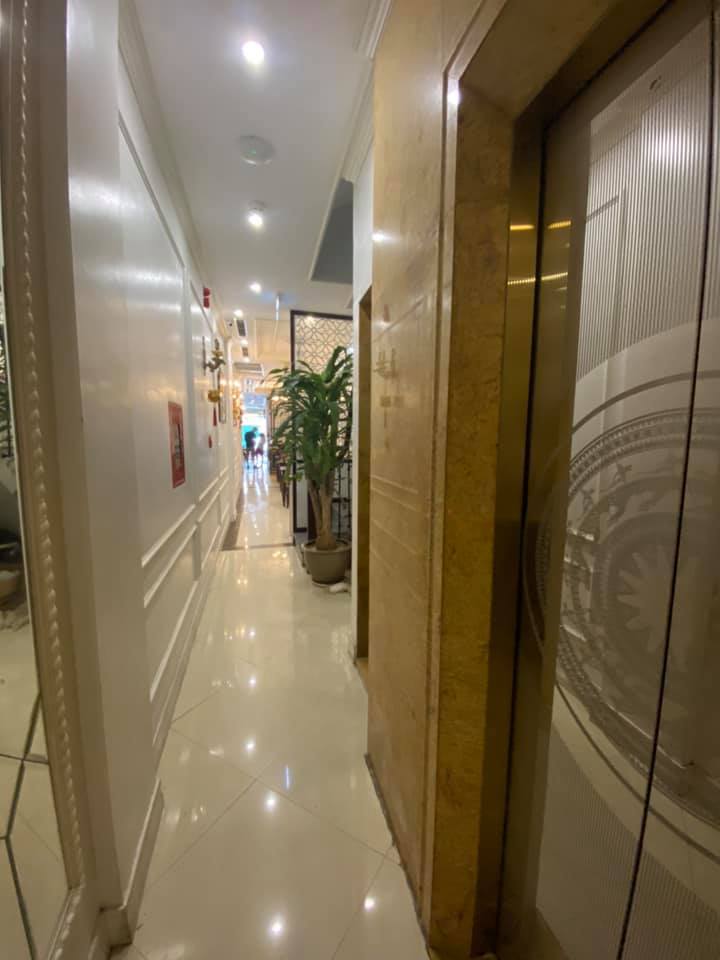 Bán khách sạn phố cổ Quận Hoàn Kiếm, 105m, 7 tầng thang máy, giá 59 tỷ. 11182102