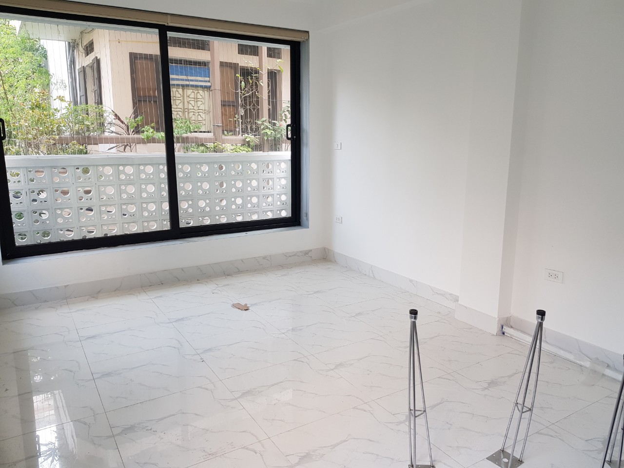 Cho thuê căn hộ mini (20-60m2) khép kín. Chân cầu Chương Dương. Cạnh chợ Gia Lâm 11212047