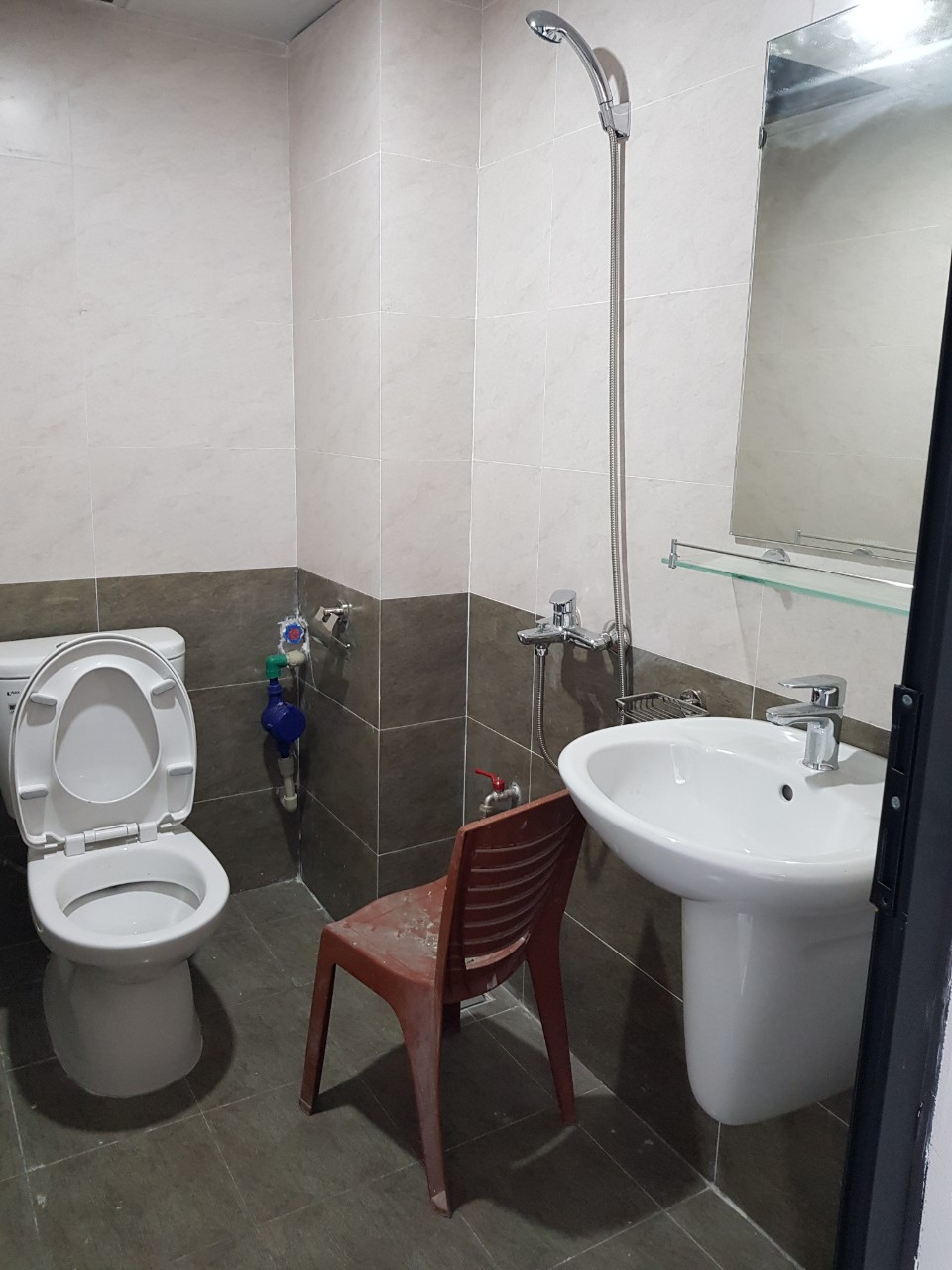 Cho thuê căn hộ mini (20-60m2) khép kín. Chân cầu Chương Dương. Cạnh chợ Gia Lâm 11212047