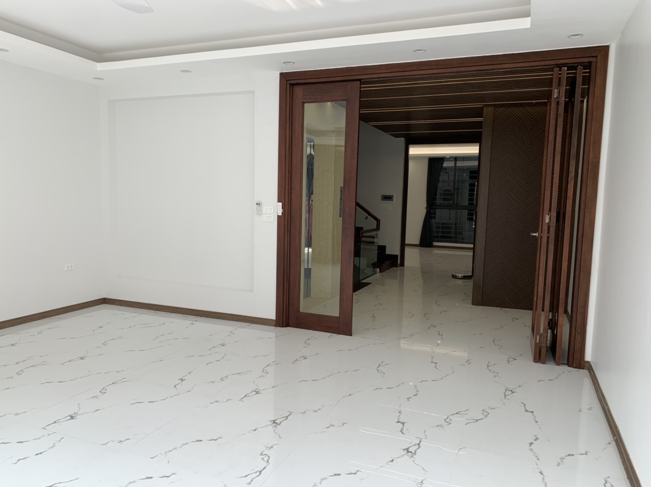 ### HOT HOT HOT ### CHÍNH CHỦ CHO THUÊ T1, T2 , T3 LÀM VĂN PHÒNG/ KINH DOANH VỊ TRÍ ĐẸP XÃ TÂN 11215843