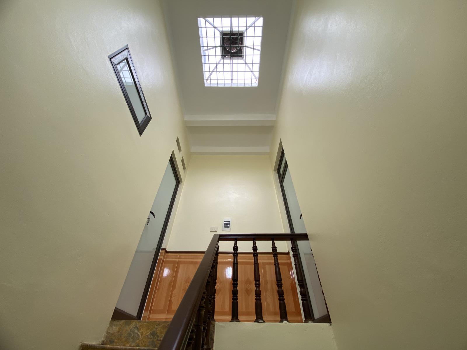 Cần cho thuê lâu dài căn nhà 3 tầng đường Nguyễn Văn Linh, Phường Phúc Đồng, Quận Long Biên, Hà Nội 11259549