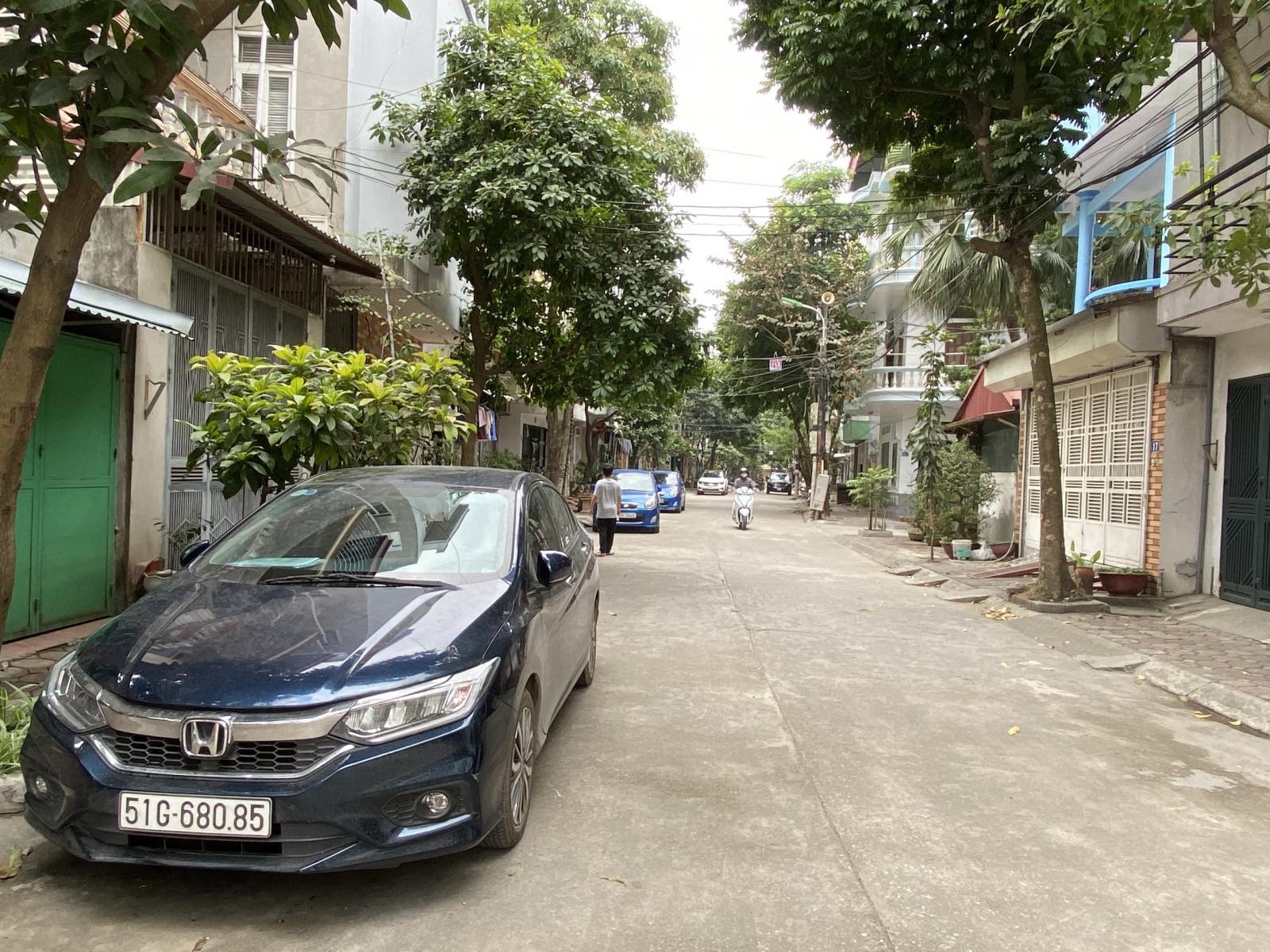 Cần cho thuê lâu dài căn nhà 3 tầng đường Nguyễn Văn Linh, Phường Phúc Đồng, Quận Long Biên, Hà Nội 11259549