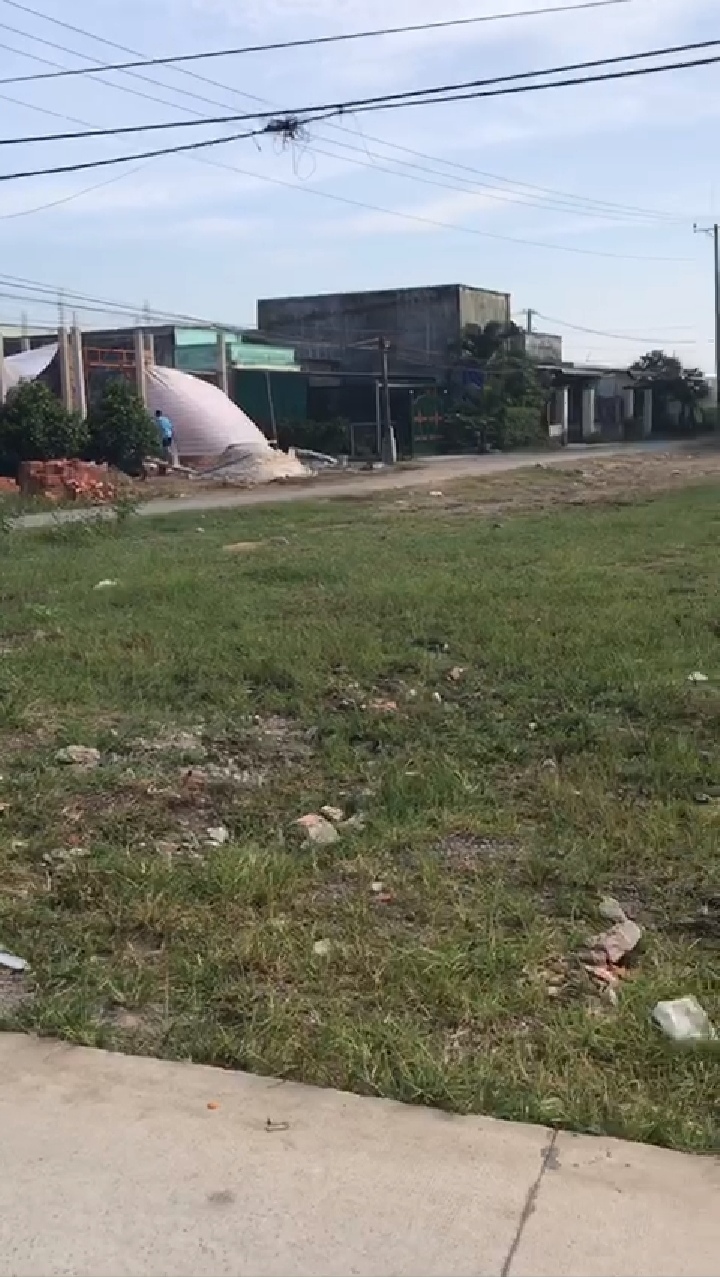 CẦN RA NHANH LÔ ĐẤT DT 1 100M2 - ẤP 4 XÃ LONG ĐỊNH, CẦN ĐƯỚC, LONG AN. LH: 0968408095 11262019