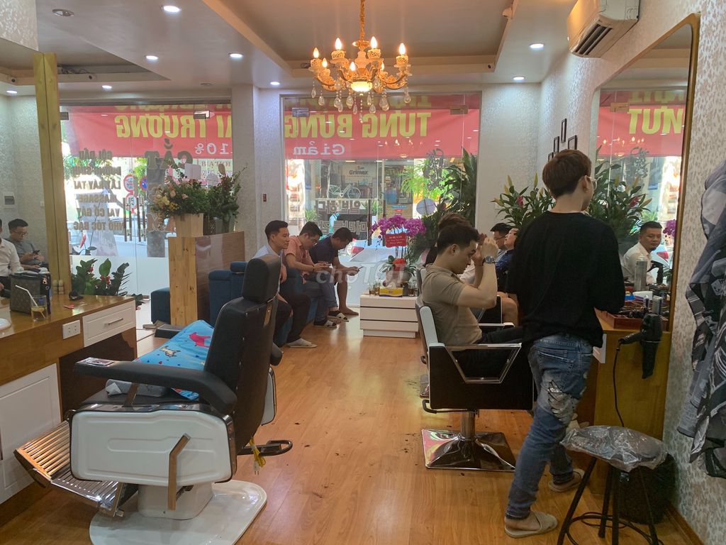 Sang nhượng thương hiệu và địa điểm kinh doanh Salon tóc nam 300m2 tại Hà Nội – Quận Thanh Xuân: 11262040