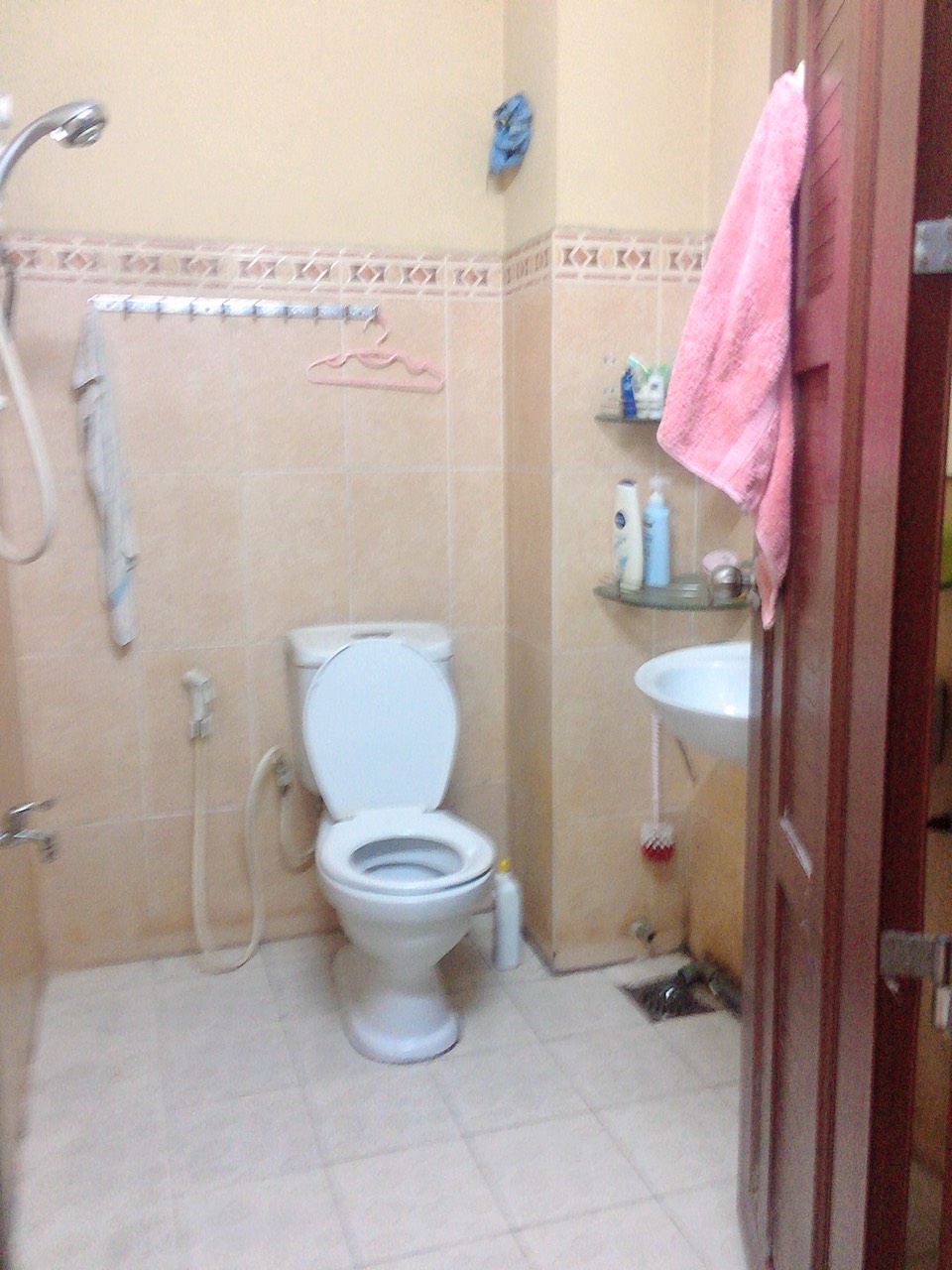 Bán Nhà ngay UBND Quận 10, DT 35m2, đúc 3 tầng BTCT, 3 PN, 5 tỷ (TL) 11281206