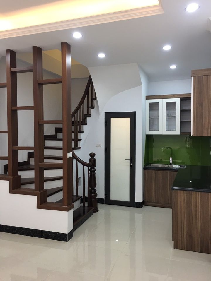              BÁN NHÀ PHỐ CỔ LINH, LONG BIÊN 5T, 36m2, GIÁ 2.95 tỷ(ngõ ô tô) 11303039