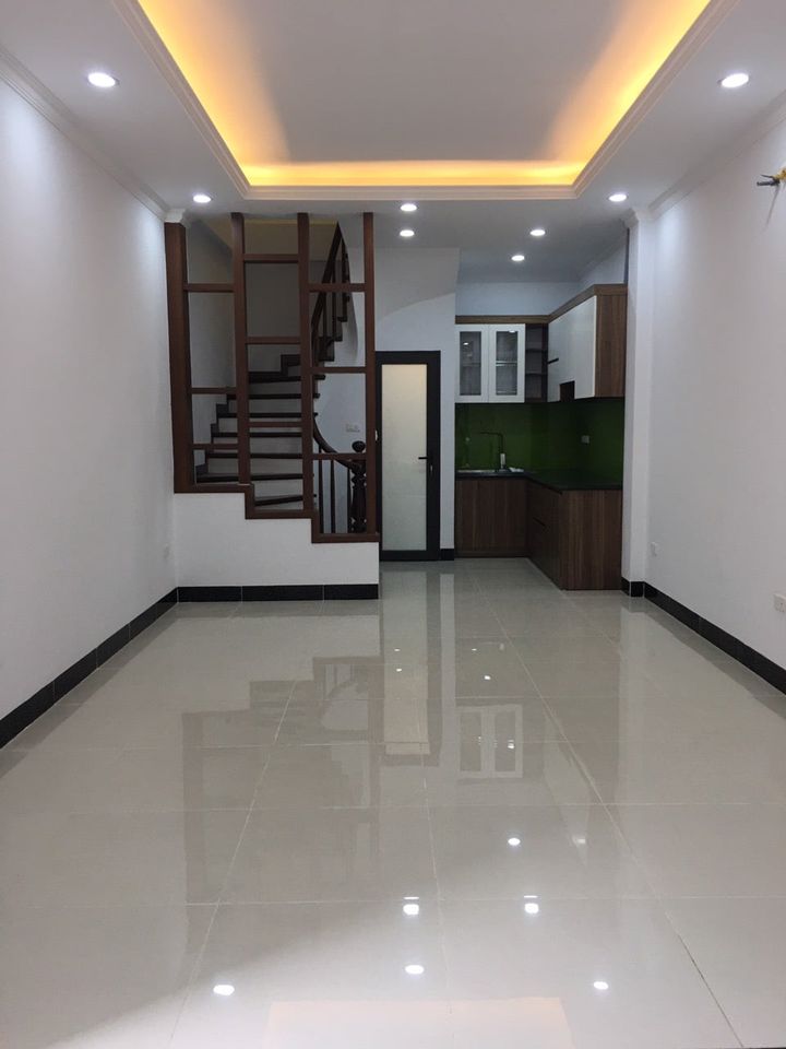              BÁN NHÀ PHỐ CỔ LINH, LONG BIÊN 5T, 36m2, GIÁ 2.95 tỷ(ngõ ô tô) 11303039