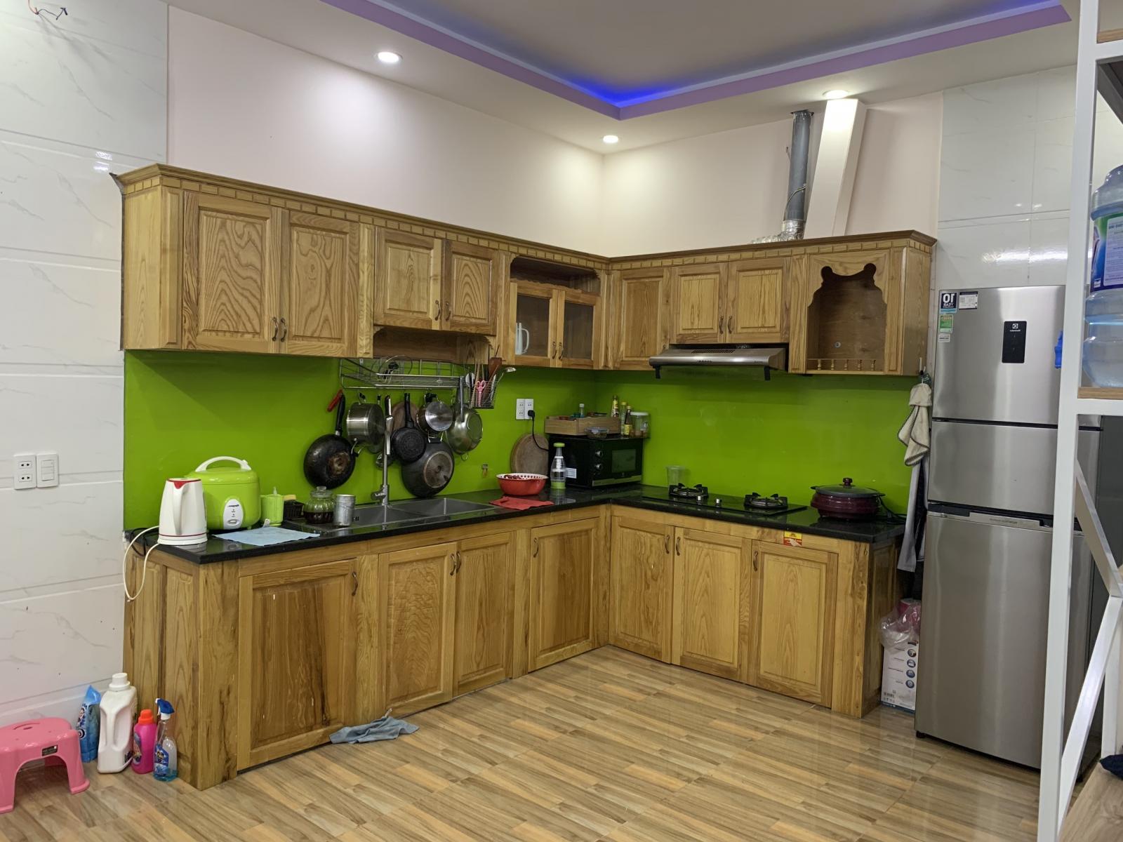 Cho thuê nhà 1 trệt 2 lầu ngay Ngã Tư Giếng Nước giá 9tr/tháng, nội thất đầy đủ 11319473