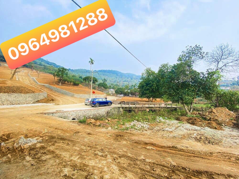 Bán đất mặt trục Phú Mãn rộng 12m, huyện Quốc Oai, HN giá 4tr6/m2. 11348433