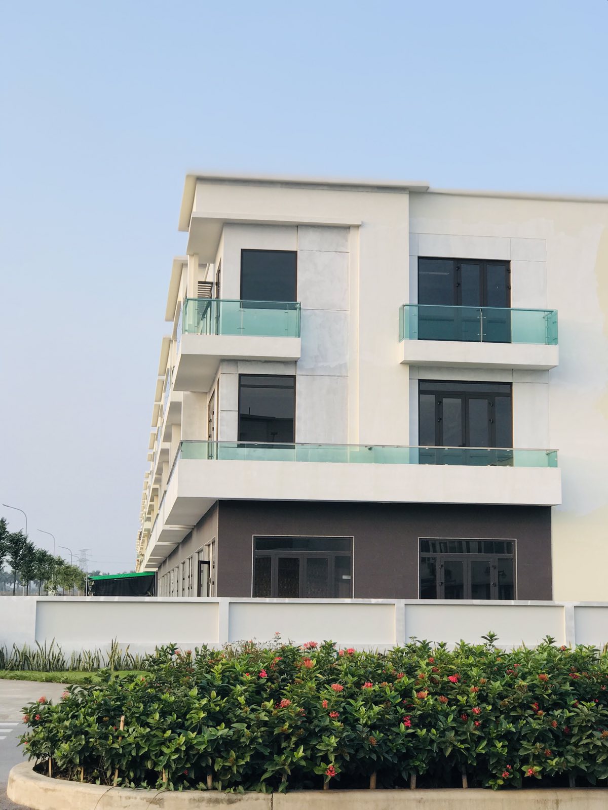 Cần bán căn nhà phố 3 tầng diện tích 120m2 Từ Sơn Bắc Ninh 11357049