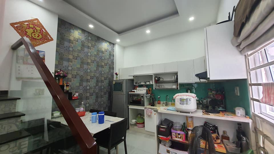 Nhà cực Rẻ, Quận 11, 40m2, 4 tầng, ngay trung tâm, giá chỉ 5,3 tỷ thương lượng. 11360530