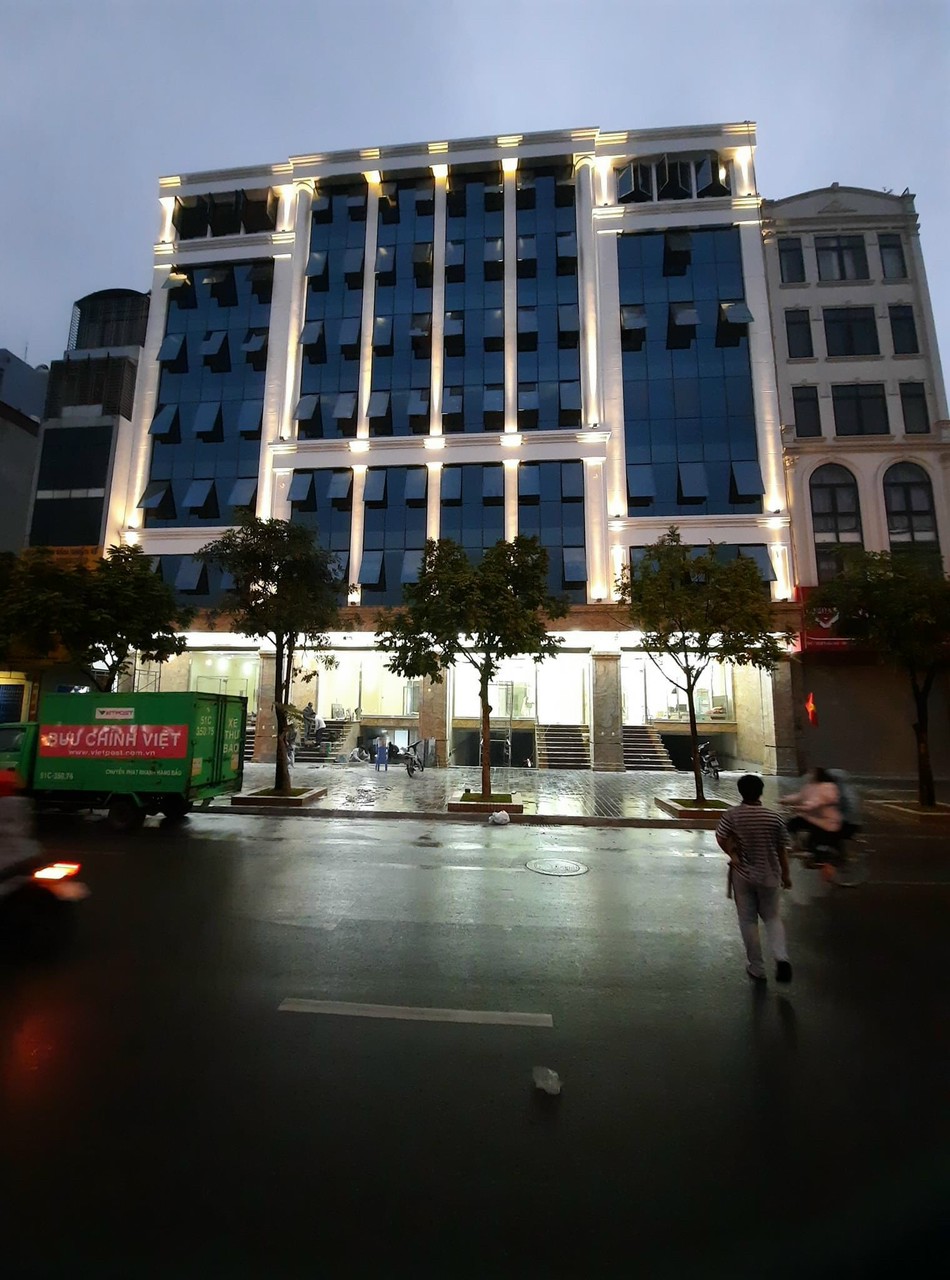 Bán tòa VP 9 tầng mặt phố Trần Vĩ - Lê Đức Thọ nhà mới xây dựng mặt tiền 13m.GIÁ= 92 tỷ 11360693